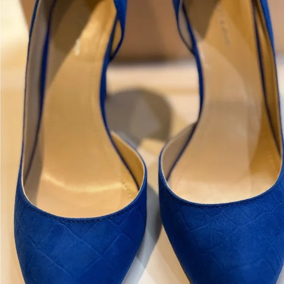 BCBGeneration Royal Blue Pointed-Toe D'Orsay Pumps. Stiletto Size 8 - Picture 2 of 5